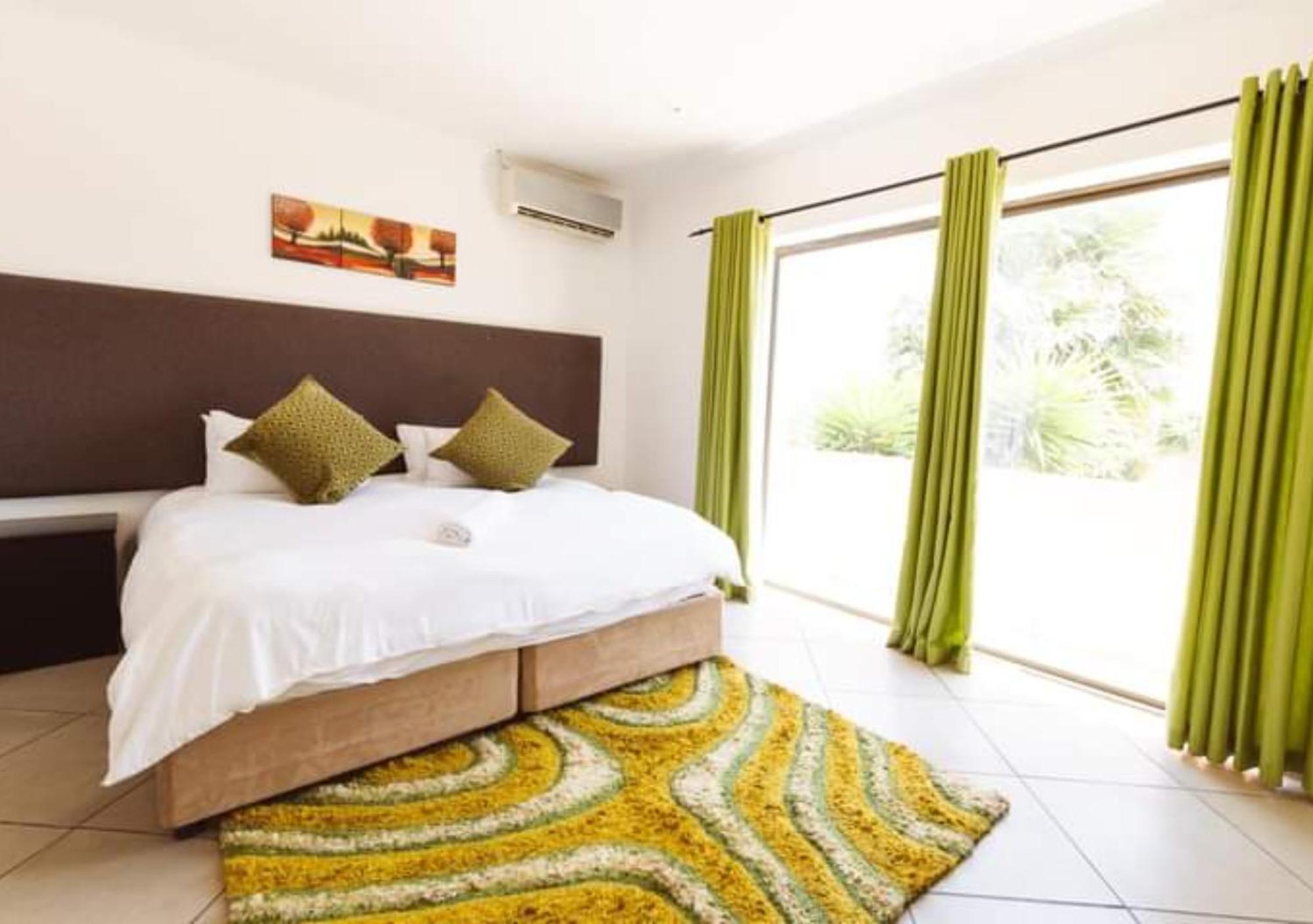 Me Casa Guest House Bluewater Bay Exterior photo