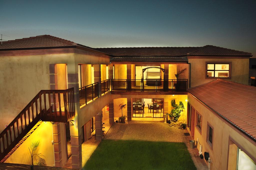Me Casa Guest House Bluewater Bay Exterior photo